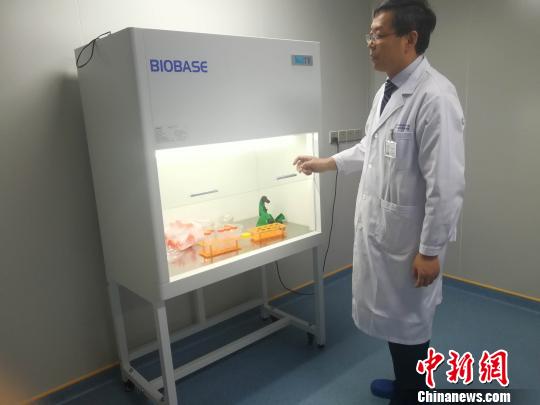 山东医生从粪便中提取粪菌液 ＂粪菌移植＂治肠道疾病