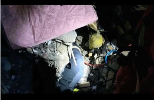 山西乡宁楼房坍塌13人获救2人遇难 仍有17人失联