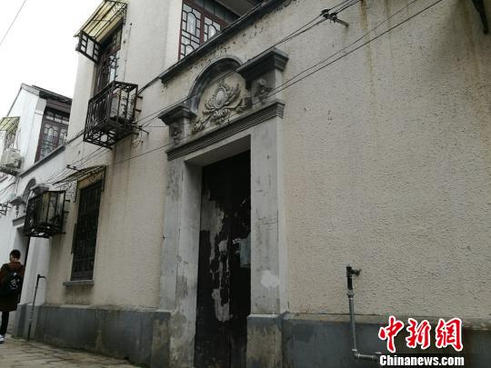 《都挺好》苏家大院成游客打卡点 屋主摘门牌怕被认出