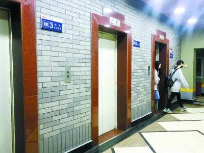 某校设女生专用电梯 “女性专用”有没有实际意义