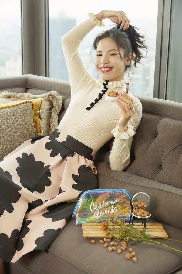 超模Linda的美丽小“肌”密 加州巴旦木美肌捕手训练营正式开课