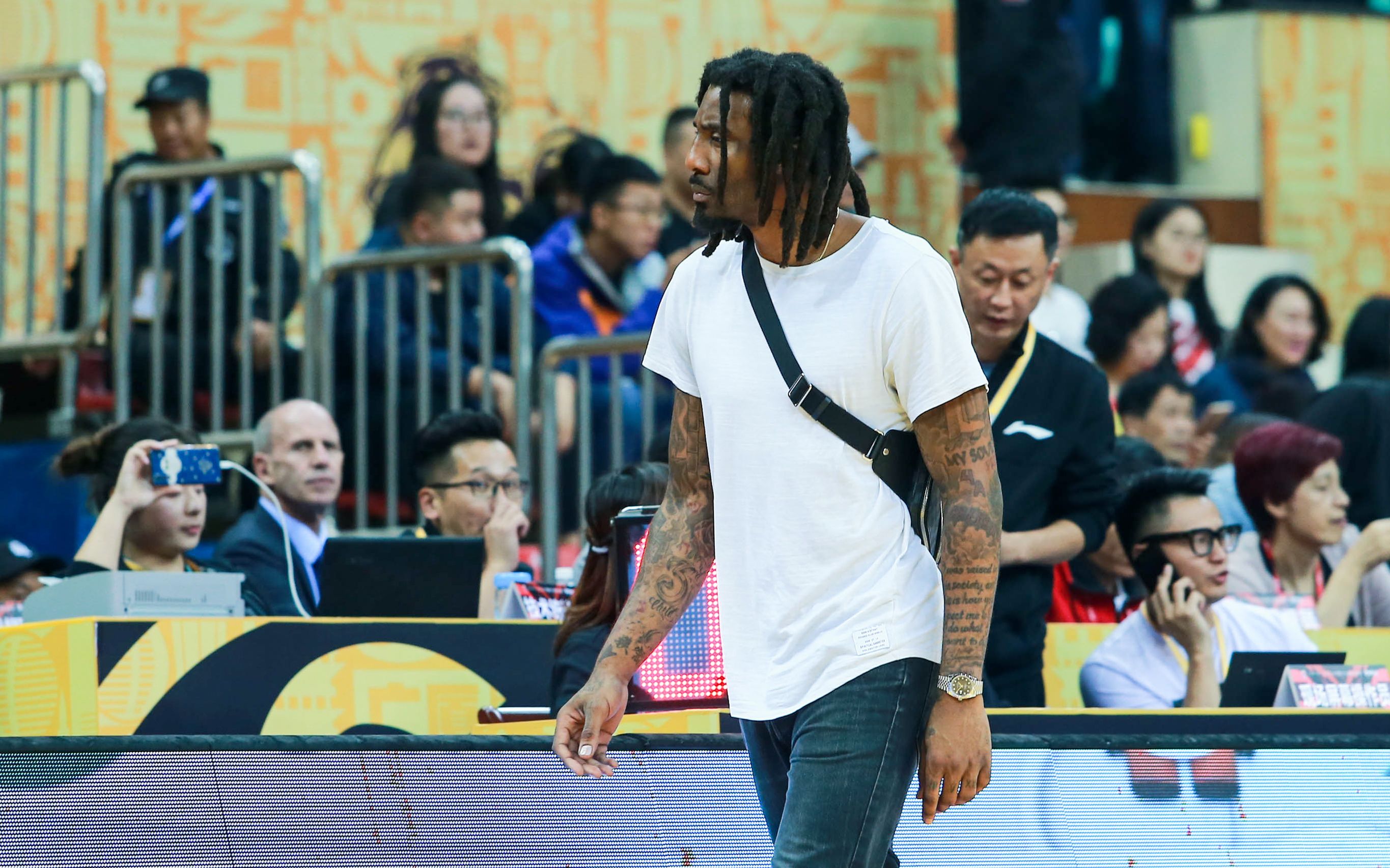 王哲林迎来最强帮手，国内最好内线之争未完待续