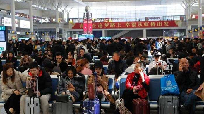 农历小年火车票今开抢！官方部署打击票贩子、座霸