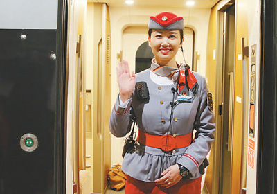 中国高铁强劲奔跑