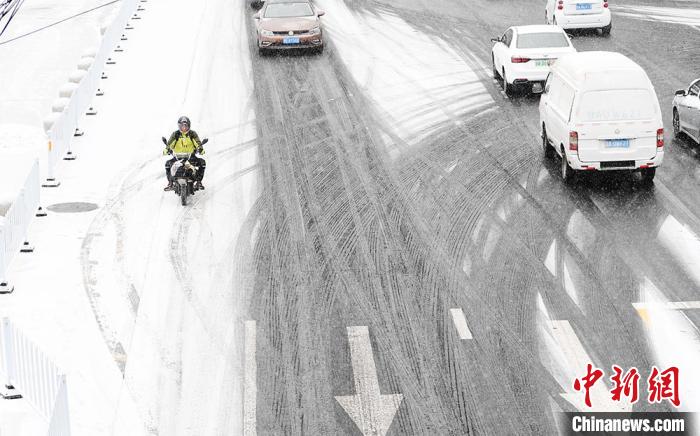 甘肃迎新年首场大范围降水兰州暂别49天无有效降水困境