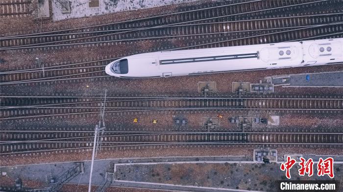 春运首日：探访铁路工长李秀海的第20个春运