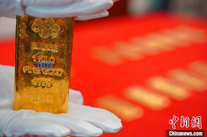 黑龙江查获特大走私黄金出境案现场查扣黄金22公斤