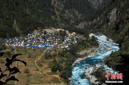 三代独龙族的新春愿望：健康、买车和去远方