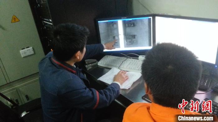 “铁路医生”朱挺：开“流动医院”为高铁线路“巡诊把脉”