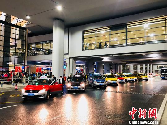 高速费涨价、收费不显金额，春运打车贵？交通部回应