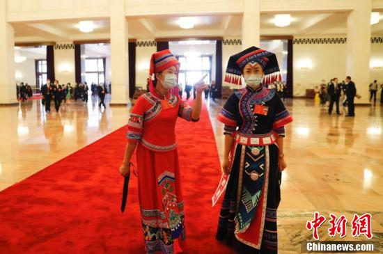 十三届全国人大三次会议在京开幕