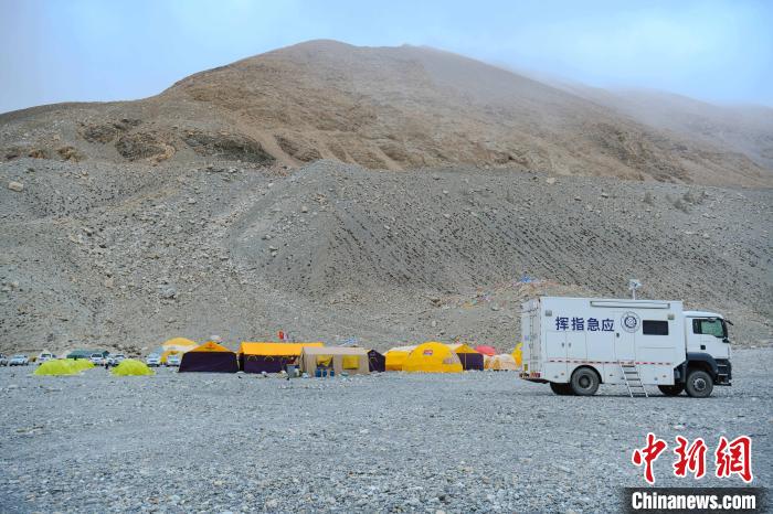 珠峰高程测量登山队调整攻顶队员名单计划27日登顶