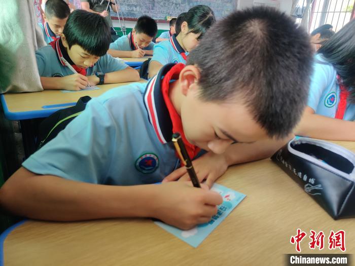 体彩公益足迹遍八闽“六一”投递“时光梦想”