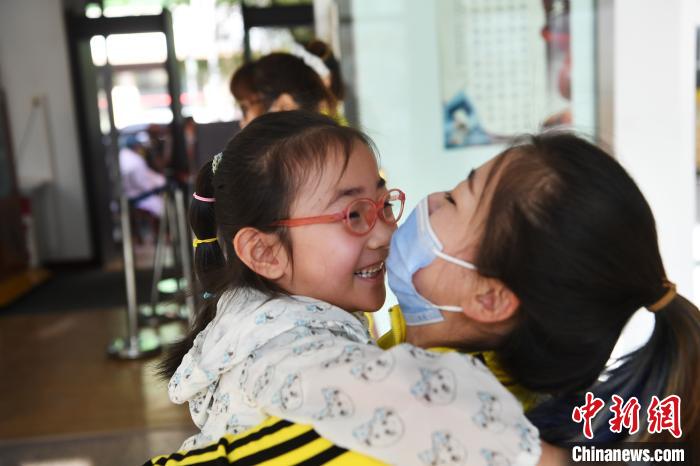 甘肃幼儿园分批恢复开学“第一课”寓教于乐述防疫知识