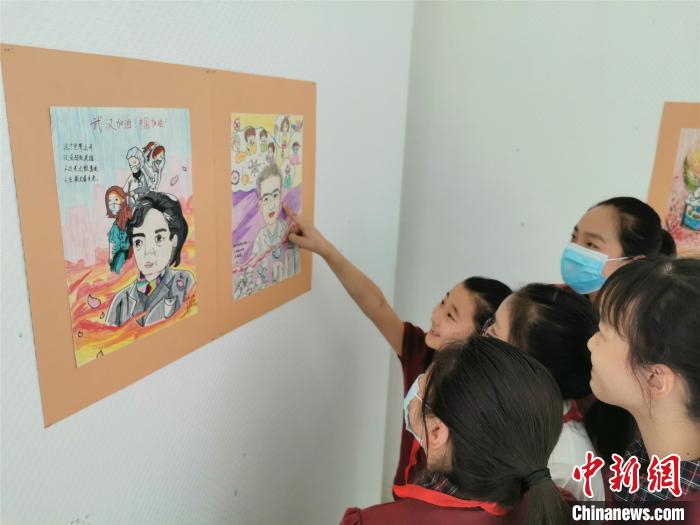 用画笔为抗疫加油：国际儿童抗疫绘画艺术作品展郑州启幕