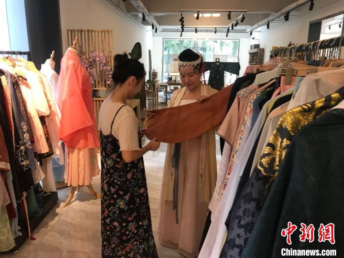 成都华服里青年聚落：汇集年轻力量推广传统文化