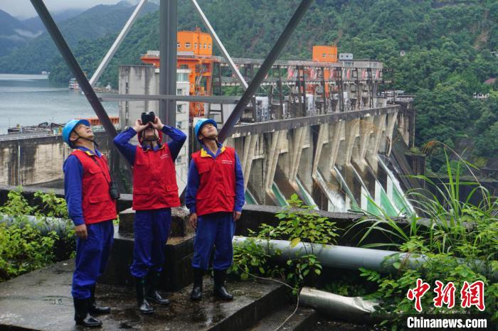 浙江新安江水库持续泄洪电力保障应急防汛