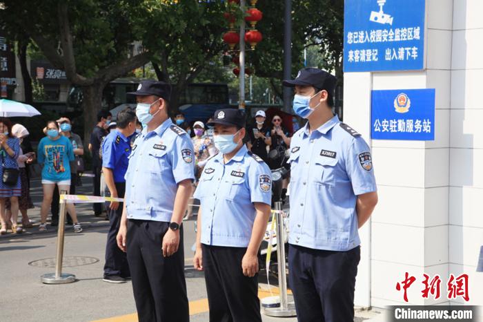 济南“e警通”掌上警务助力高考出具临时身份证明70件