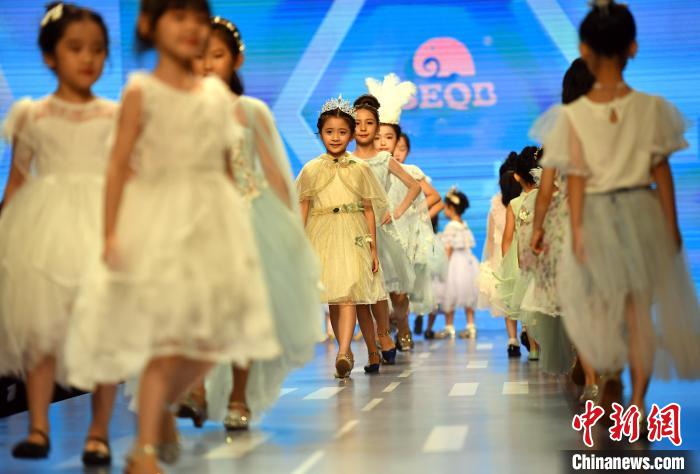 既萌趣又时尚2020完美童模广州赛区总决赛上演