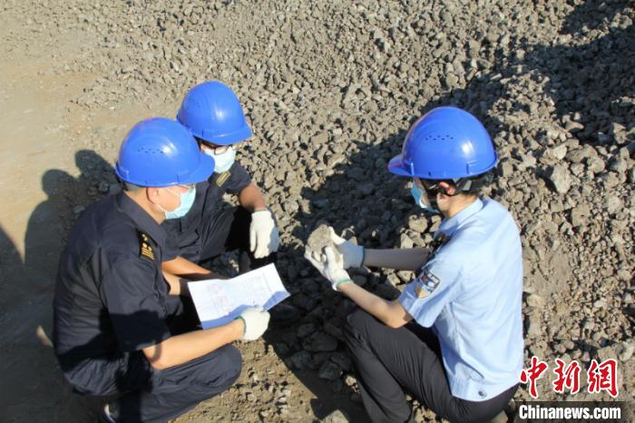 南宁海关严防“洋垃圾”入境退运固体废物3万吨