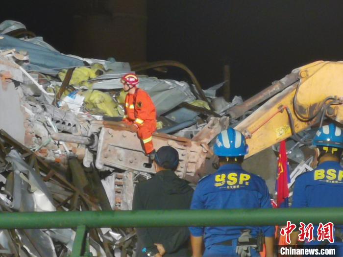 哈尔滨仓库坍塌事故最新确认：四名救出人员惜无生命体征
