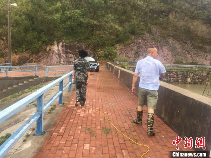 40个小时奋斗防台一线浙江玉环一村支书突发脑溢血