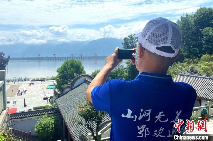 援鄂医疗队员游湖北宜昌：“赏”荆楚魅力“感”疫后重振