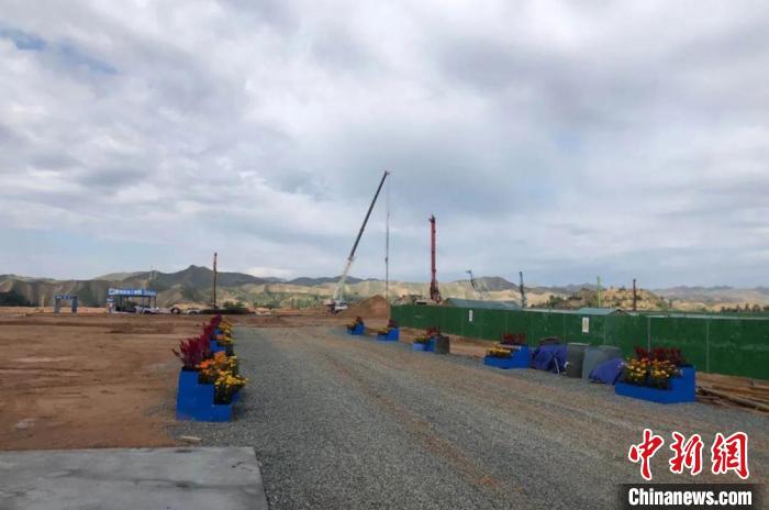甘肃白银建通用机场为西北地区提供直升机电力作业保障