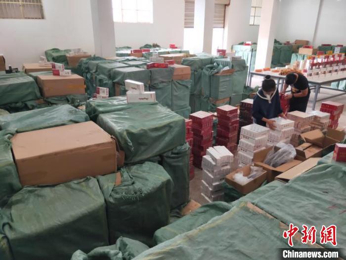 云南大理破获一起特大跨境制售假烟案案值2.5亿元