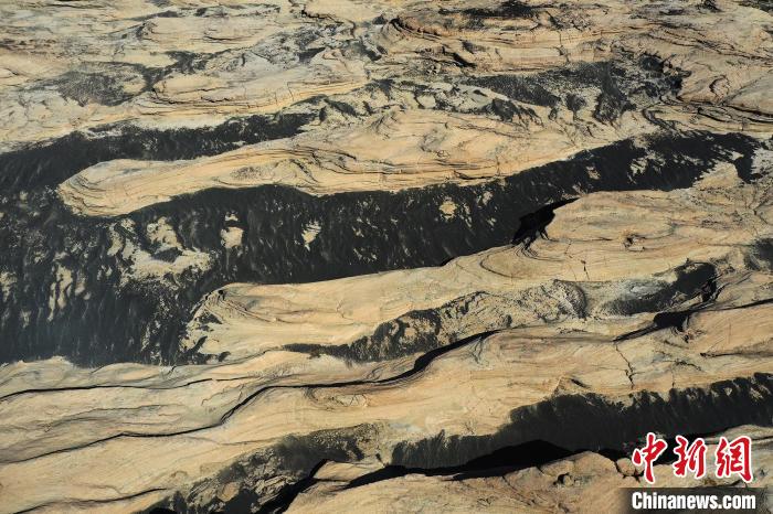 新疆雅丹地貌：水族“天堂”变“戈壁台地”（组图）