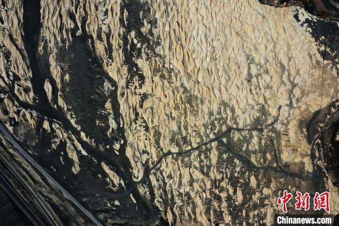新疆雅丹地貌：水族“天堂”变“戈壁台地”（组图）