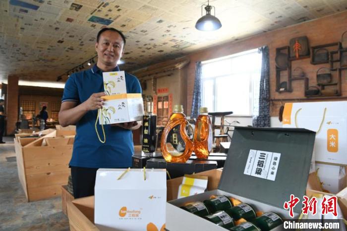 东北“种植村”蝶变：昔日“欠债人”今成“带头人”