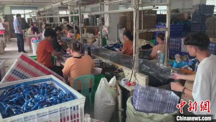 使用二次回收塑料造盗版玩具上海警方侦破一起侵犯玩具著作权案