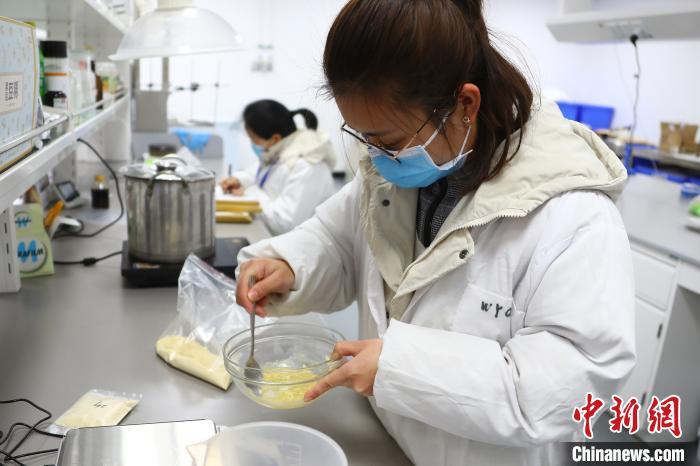 江西不仅有陶瓷，还有茶叶和中药