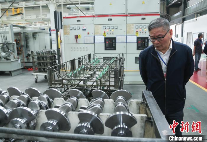 海外华文媒体看内江产业发展：“想不到这里有如此先进的企业”