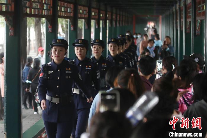 西湖女子巡逻队首次邂逅颐和园：共话“世遗”保护