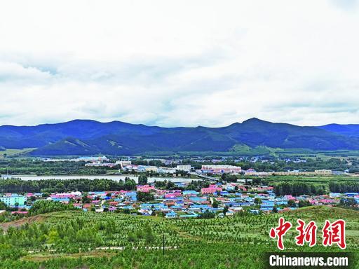 内蒙古“药材福地”化身“绿色银行”：生态美产业兴百姓富