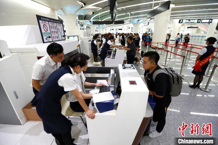 北京大兴国际机场投运一年客流量突破1000万人次