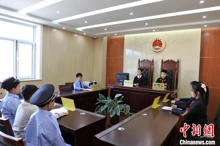 “小小法庭”正式“开庭”：山西太原小学生的普法新体验