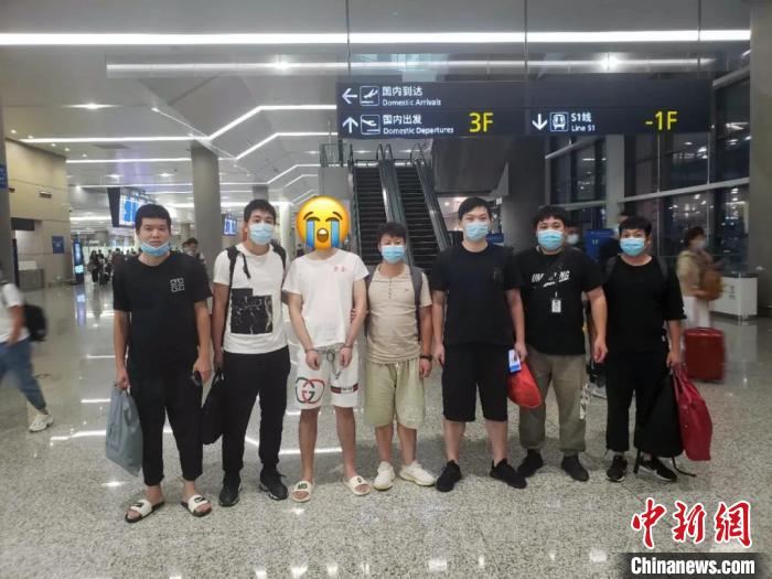 浙江龙湾警方连续追回3名境外逃犯