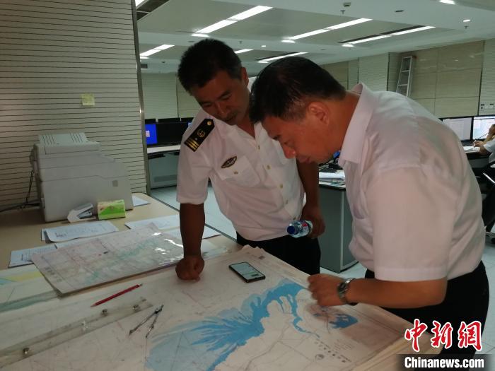 山东一渔船在江苏盐城海域遇险1人遇难1人获救5人失联