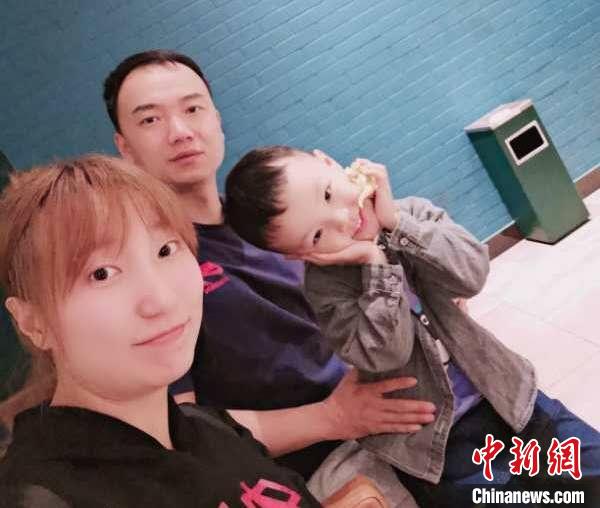 通讯：被儿子称作“叔叔”的陌生爸爸