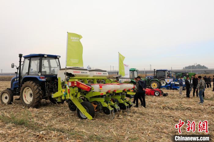 秸秆覆盖保护性耕作技术在辽宁逐渐大面积推广应用