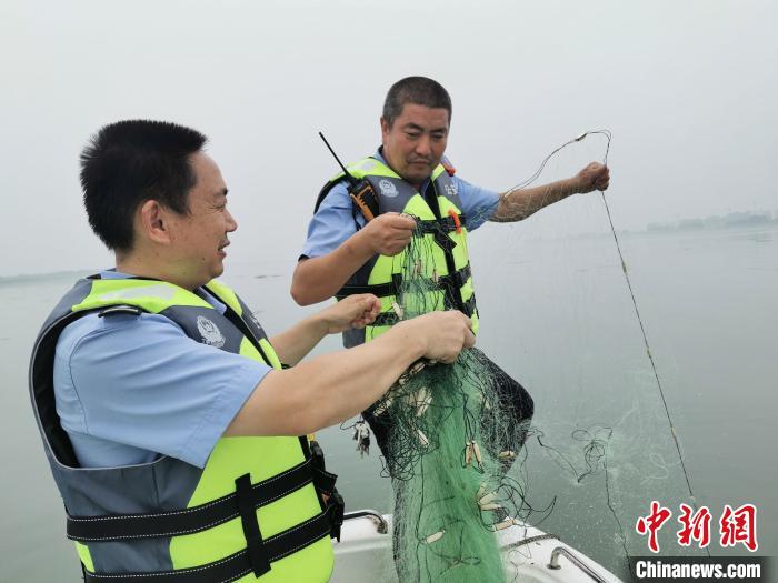 湖北襄阳：举报非法捕捞最高奖励1万元