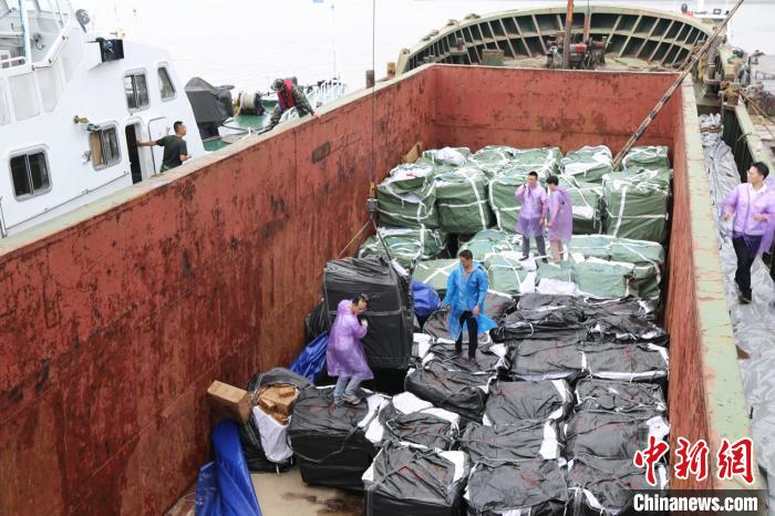 浙江查获涉嫌特大海上走私卷烟案案值超1400万元