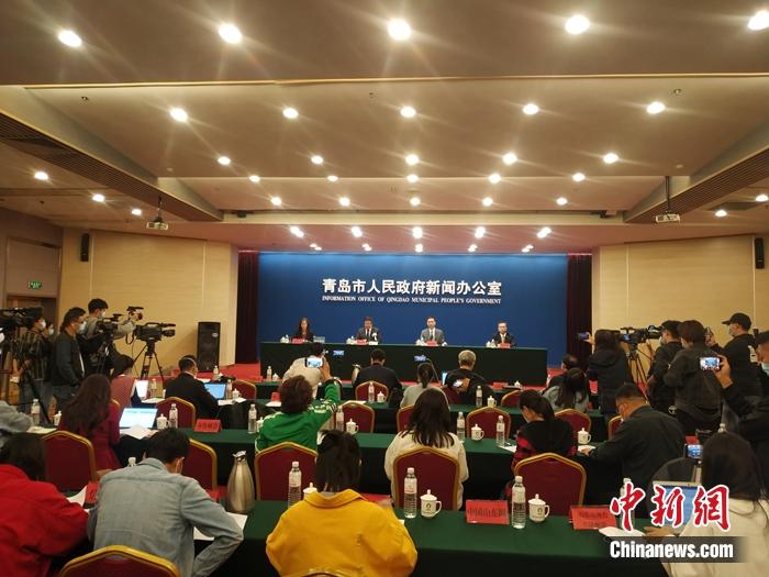 青岛确诊出租车司机已追踪到全部密接者52人核酸均为阴性