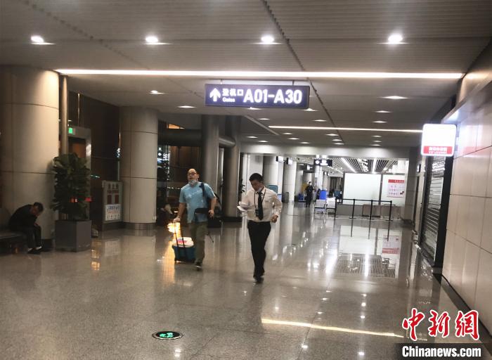四川航空空、地搭建“绿色通道”为生命“接力”