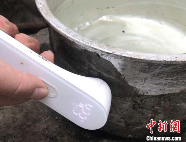 绵阳一口老井“发烧”变温泉初步认为是水泵漏电短路所致