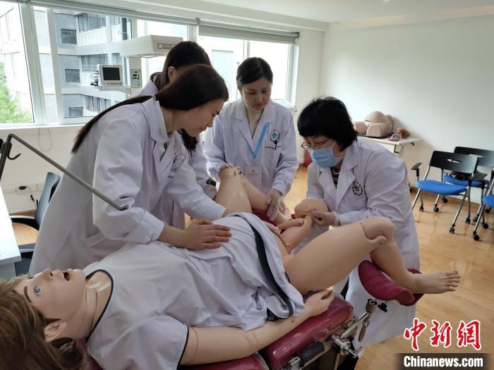 探访西南首家ALSO培训中心：“高仿真产妇”助产科医生实操急重症