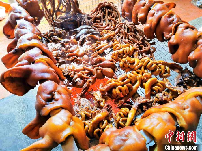 广东侨乡台山“那金卤味”飘香超半个世纪